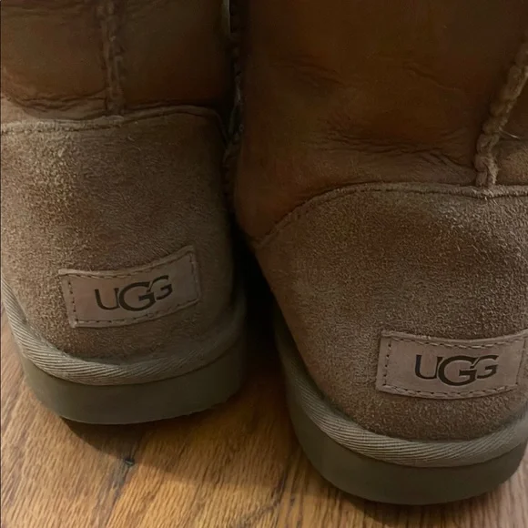 Brown Shearling-Lined Boots - Picture 2 of 6